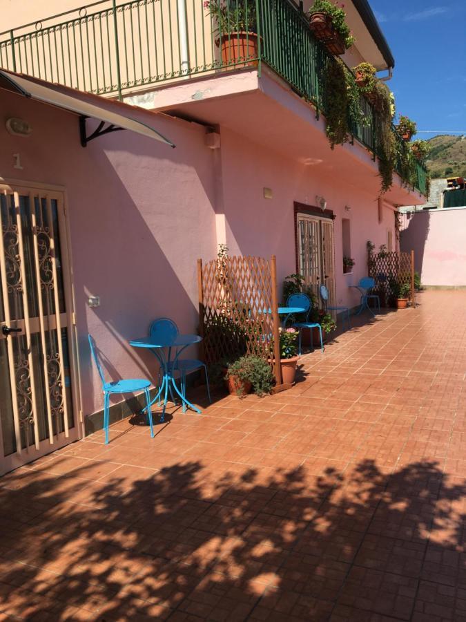 B&B Teodora Gaggi Exterior photo